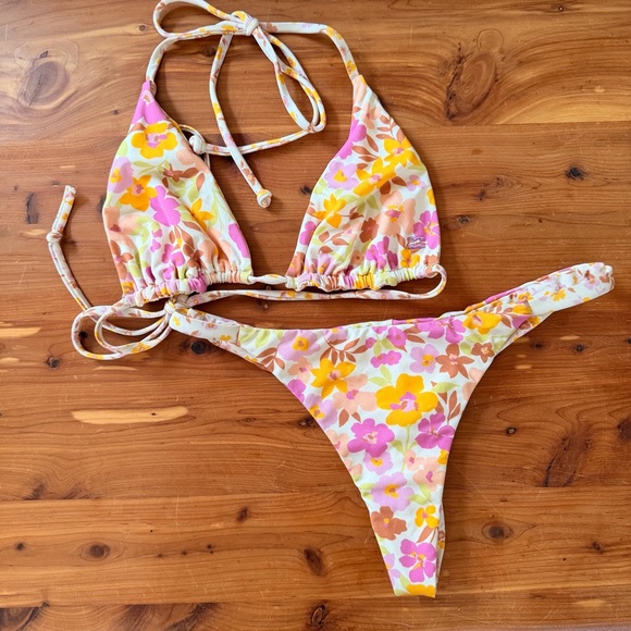 Billabong Other - Billabong Sungazers Reversible set